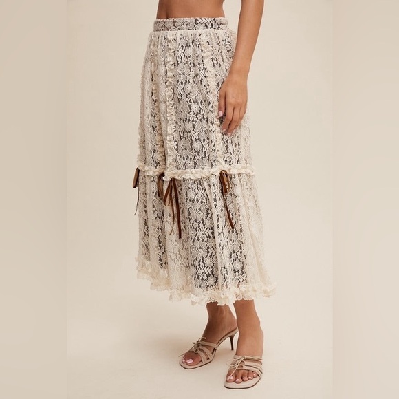 Lace & Velvet Layered Tiered Midi Skirt with Bows - Listicle - Picture 6 of 7